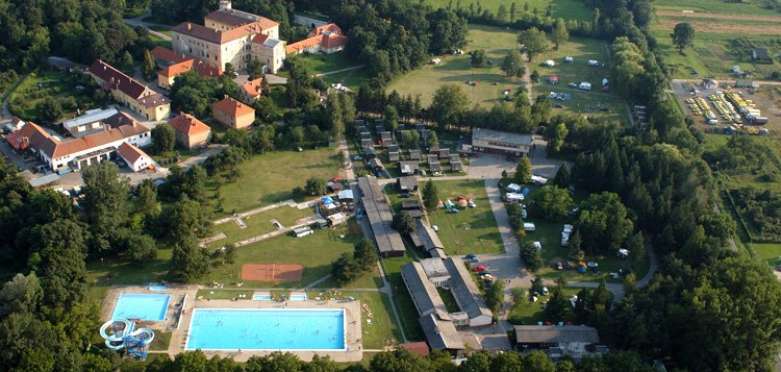 Autokemp strážnice dokempu.cz.jpg