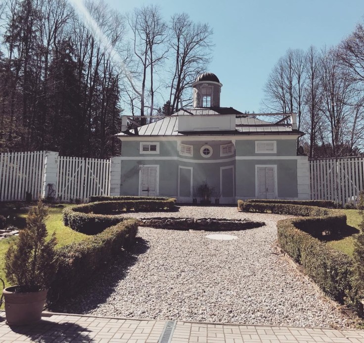 EC22C517-1443-4651-82D0-E7D8788205A0