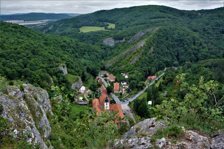 jan pod skalou 4.jpg