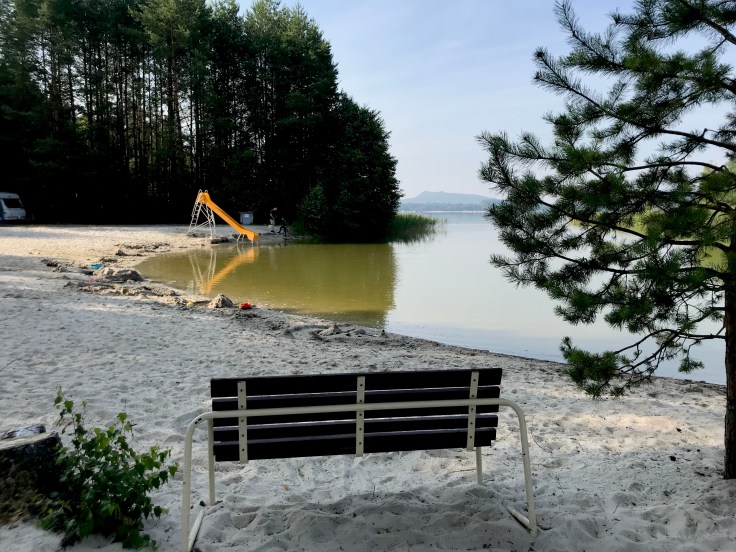 1E2E53D1-756D-4444-BC37-178BF11C9041